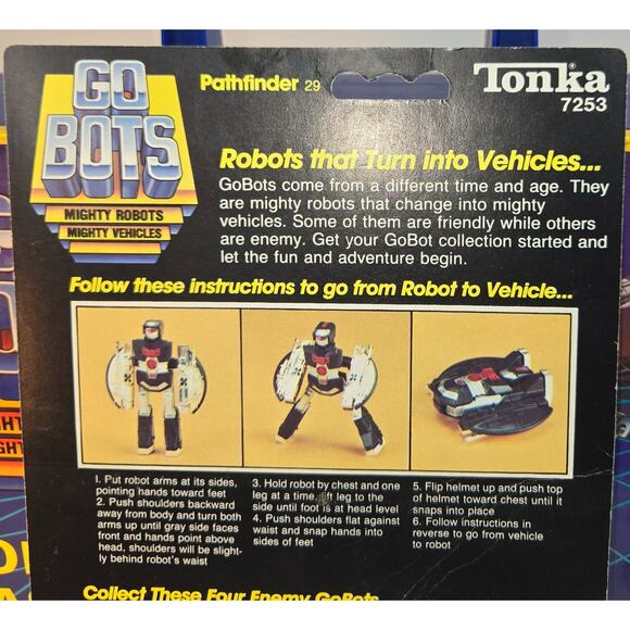 GoBots Pathfinder 29 Friendly Robot UFO Complete Cardback Packaging 1984 - Picture 13 of 16